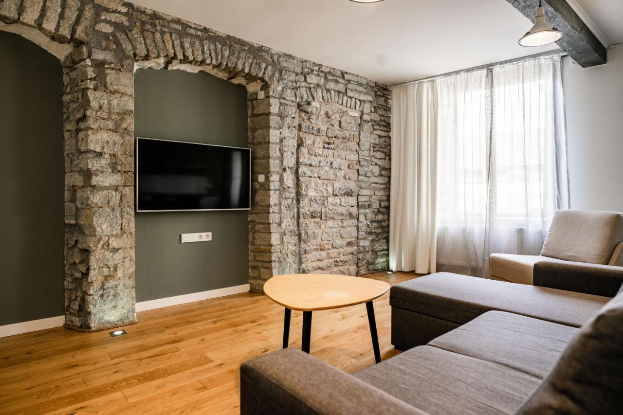Johan Design & Spa Hotel Kuressaare Exterior photo