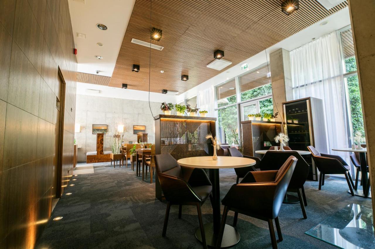 Johan Design & Spa Hotel Kuressaare Exterior photo