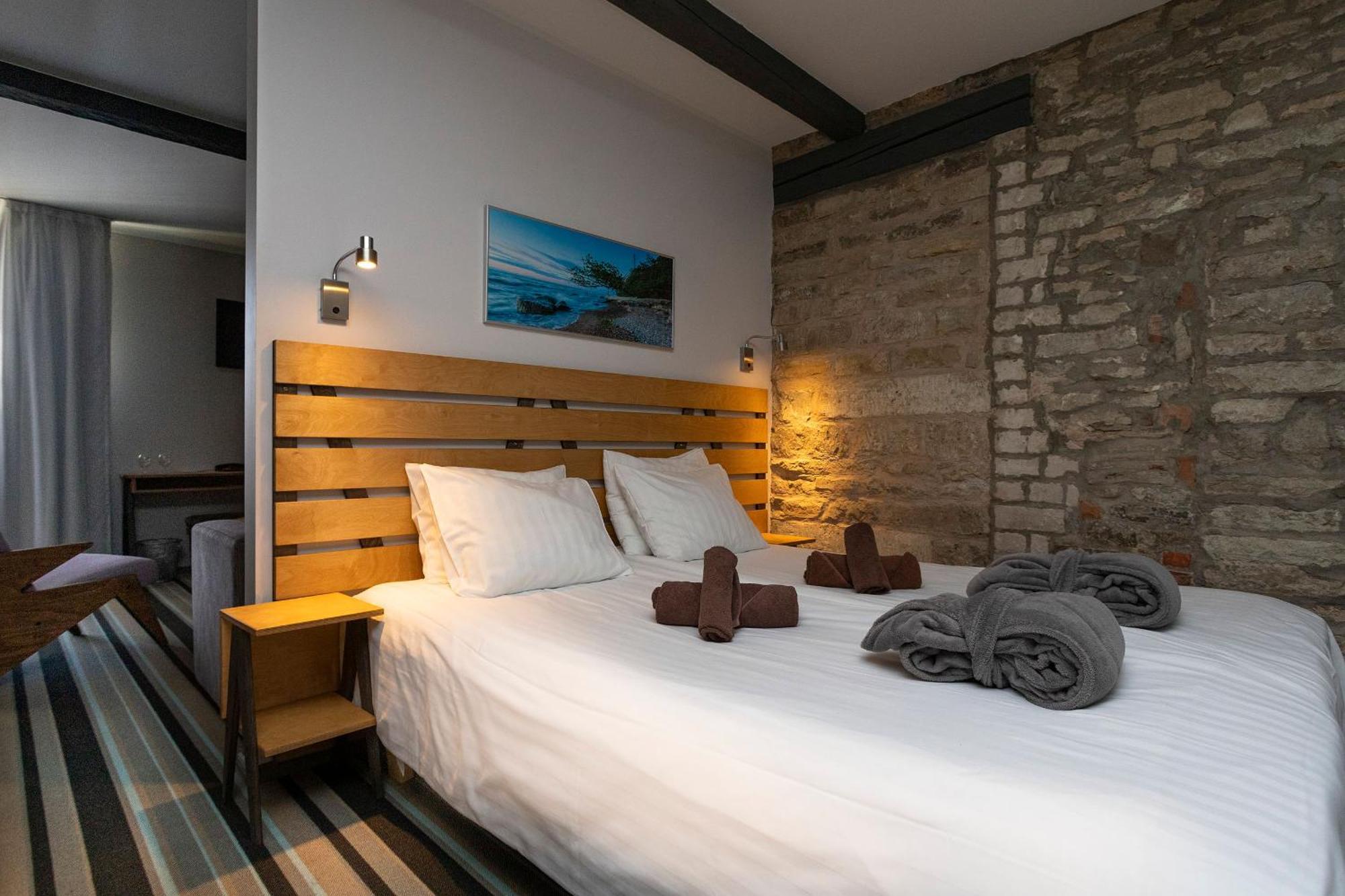 Johan Design & Spa Hotel Kuressaare Exterior photo